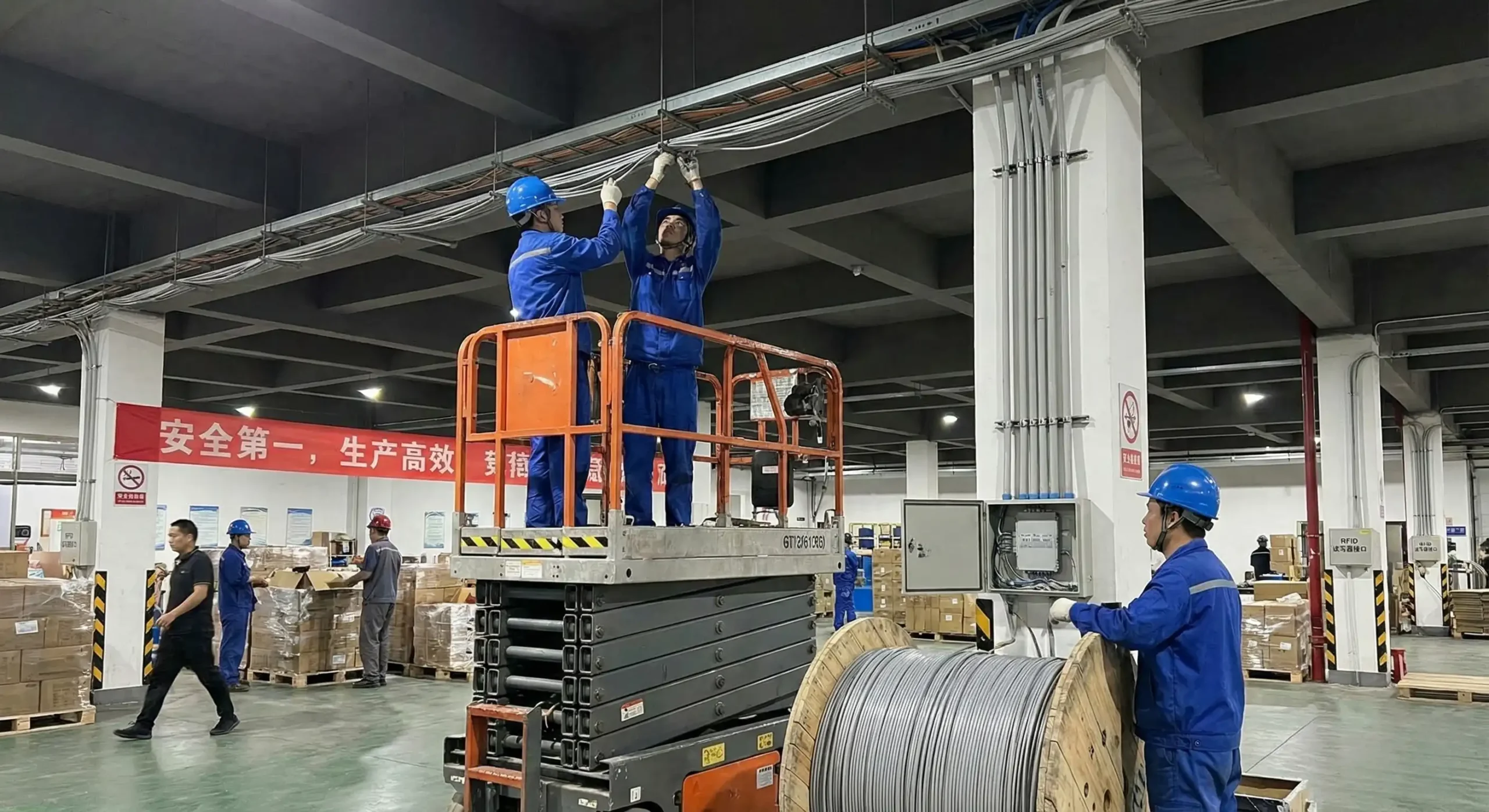 diagram showing signal loss over length of coaxial cable